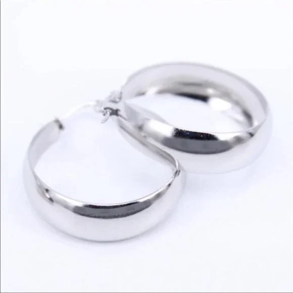 NEW 18K WHITE GOLD 2”ROUND CHUNKY HOOP EARRINGS - Picture 3 of 4